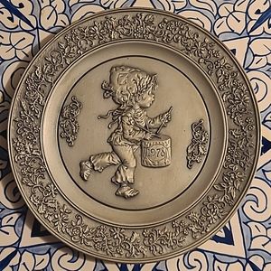 Hallmark fine pewter plate 1978 drummer